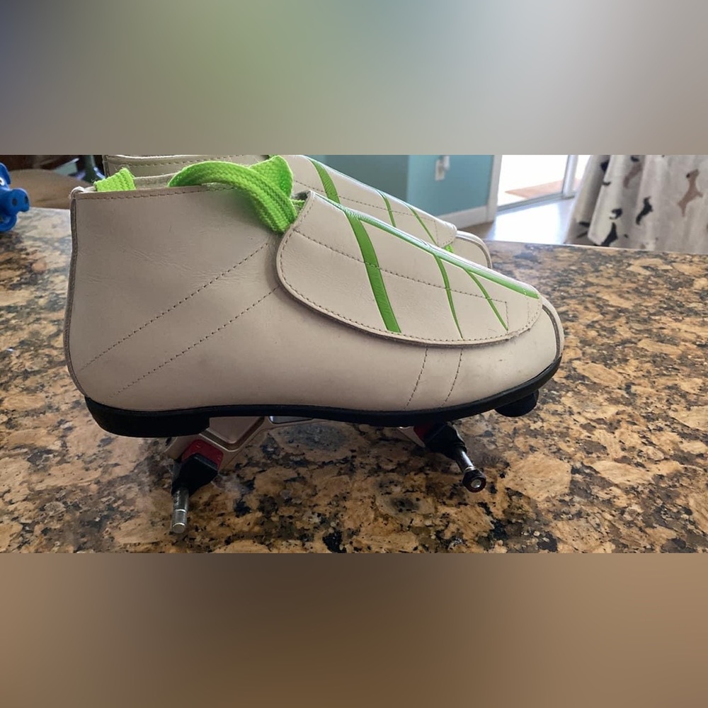 Riedell 796 boot men size 9 with Arius Platinum Plate size 8